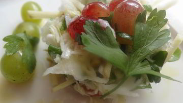 Рецепт Капустного салата с виноградом