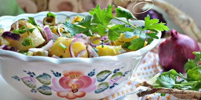 Рецепт картофельного салата с пикантной заправкой