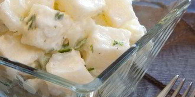 Рецепт Картофельного салата с яйцами и горчичной заправкой