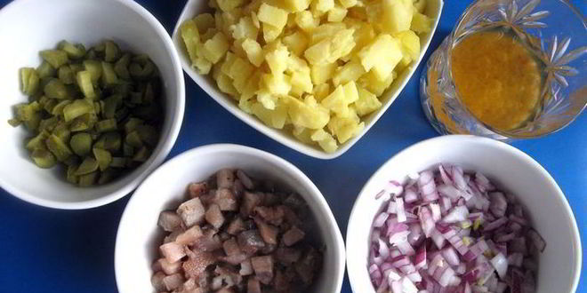 Рецепт немецкого картофельного салата с сельдью