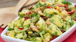 Рецепт Салата из картошки с луком — пореема и паприкой