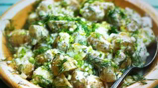 Рецепт Салата из молодой картошки с укропной заправкой