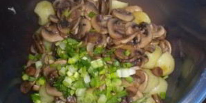 Рецепт салата картофельного с грибами