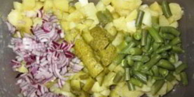 Рецепт салата с картошкой и солеными огурцами