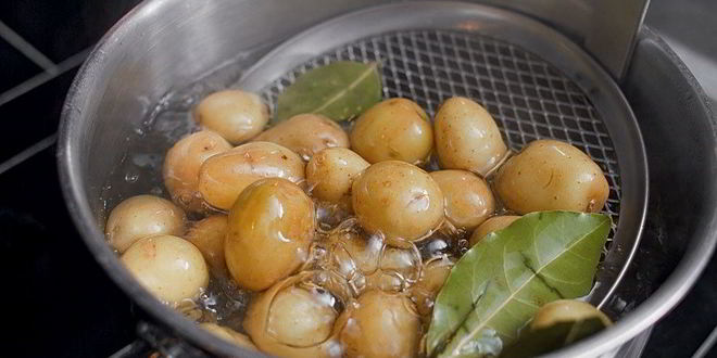 Рецепт теплого салата с картофелем и осьминогом