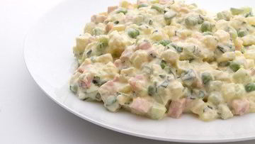 Рецепт Оливье с беконом