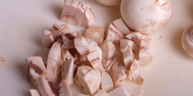 Рецепт оливье с грибами