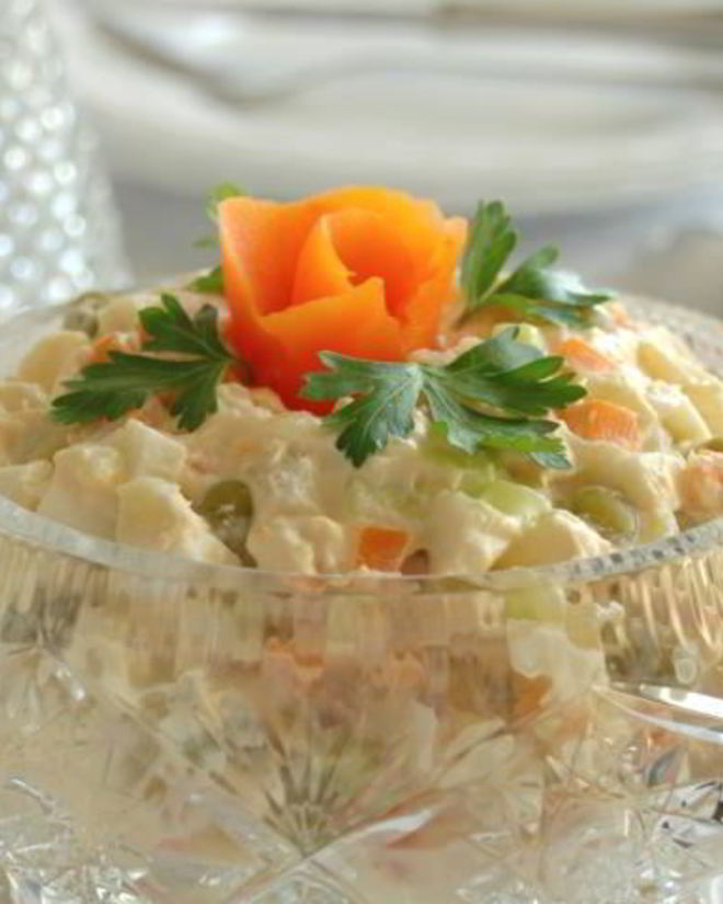 Рецепт оливье с кисло-сладкими яблоками