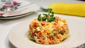 Рецепт Салата Оливье с индейкой