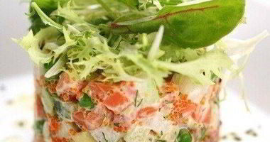 Рецепт Салата Оливье с семгой и свежим огурцом