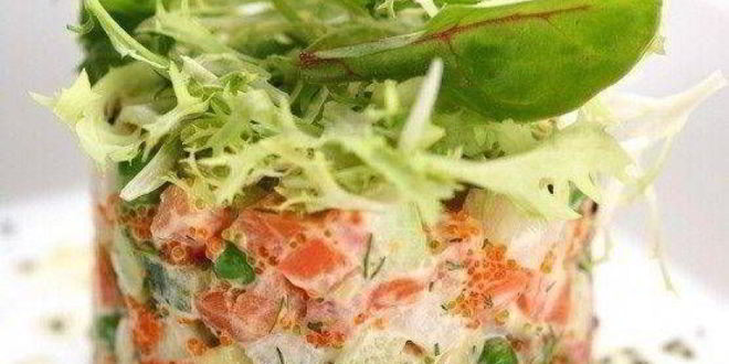 Рецепт Салата Оливье с семгой и свежим огурцом