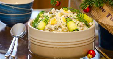 Рецепт Салата Оливье с языком и свежим огурцом