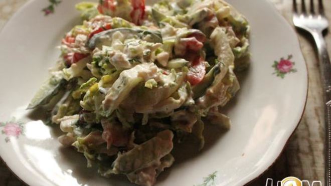 Рецепт овощного салата с курицей