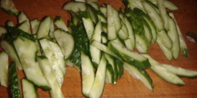 Рецепт овощного салата с курицей