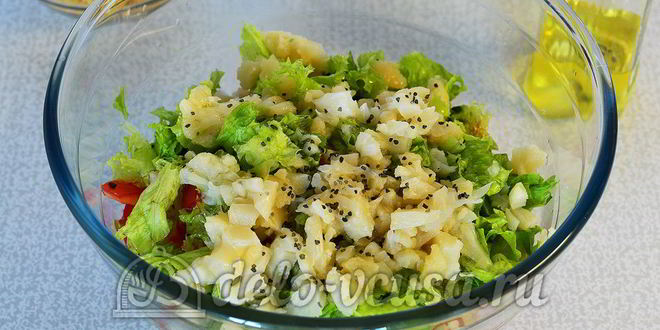 Рецепт овощного салата с сухариками