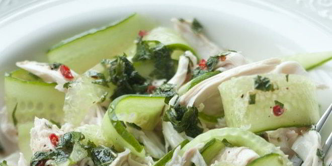 Рецепт салата из огурцов и курицы