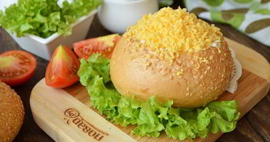 Рецепт Булочек, фаршированных салатом Мимоза