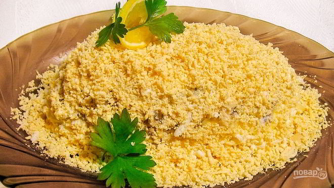 Рецепт салата мимоза с консервой и сливочным маслом