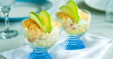 Рецепт Салата Мимоза с копченой рыбой и с яблоком