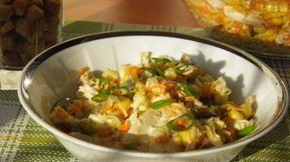 Рецепт Салата с кириешками и курицей