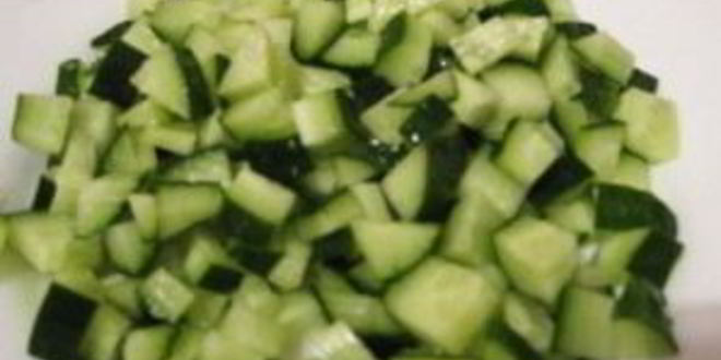 Рецепт салата с колбасой полукопченой