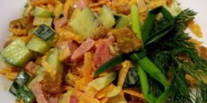 Рецепт салата с колбасой полукопченой