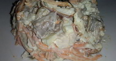 Рецепт Салата с курицей, омлетом и корейской морковью