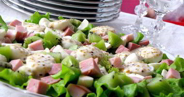 Рецепт Салата с мясом, киви и горчично-апельсиновым соусом