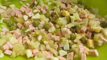 Рецепт салата с огурцами