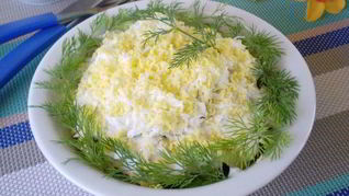 Рецепт Салата с печенью куриной слоеный