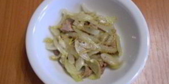 Рецепт салата с печенью куриной слоеный