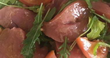 Рецепт Салата с сыровяленой грудинкой