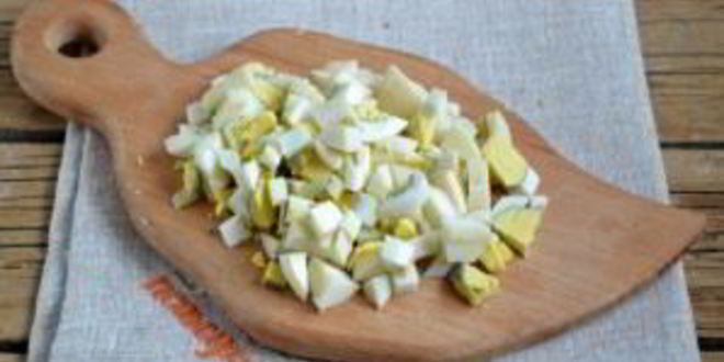 Рецепт салата с ветчиной и грибами