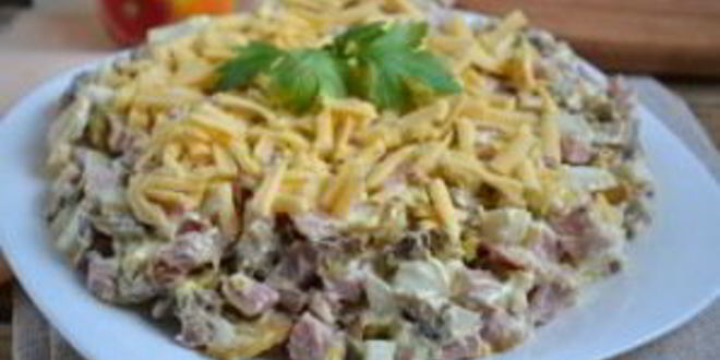 Рецепт салата с ветчиной и грибами