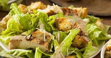 Рецепт Салата цезарь с нежной курочкой