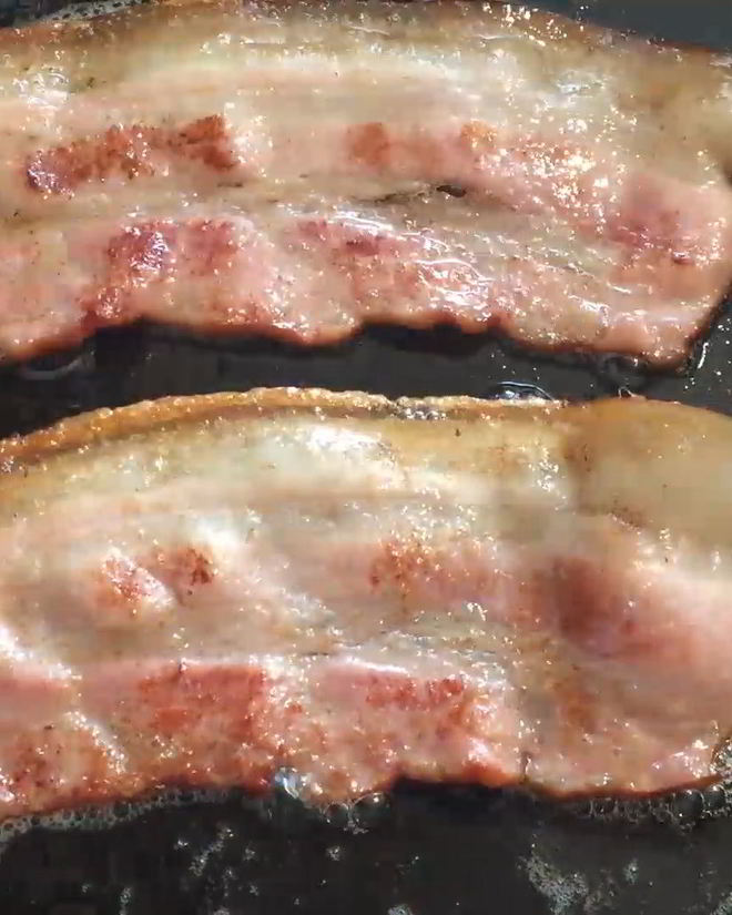 Рецепт салата цезарь с беконом