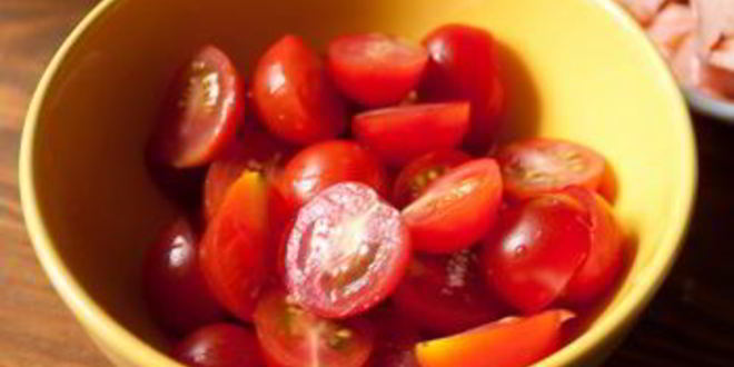 Рецепт цезаря с лососем и помидорками черри