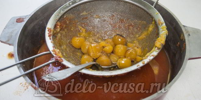 Рецепт кетчупа из помидоров и алычи на зиму