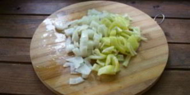 Рецепт кетчупа с луком на зиму