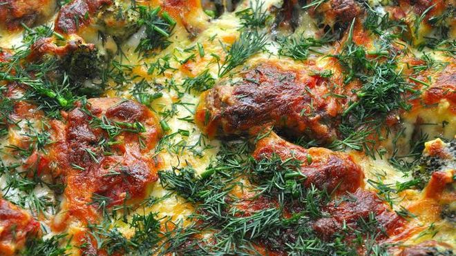 Рецепт куриных полпеттов под сальсой и бешамель