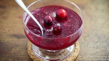 Рецепт Соуса из брусники — вкусной и полезная заправка к мясным блюдам