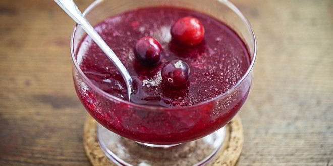 Рецепт Соуса из брусники — вкусной и полезная заправка к мясным блюдам