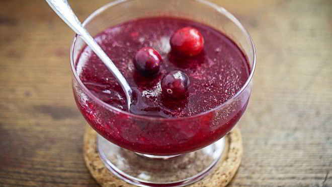 Рецепт соуса из брусники — вкусной и полезная заправка к мясным блюдам