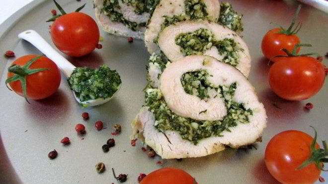 Рецепт филе индейки с соусом песто