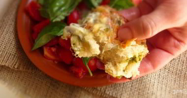 Рецепт Фокаччи с соусом Песто