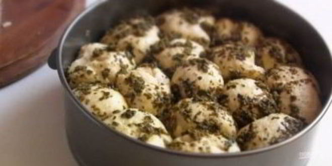 Рецепт фокаччи с соусом песто