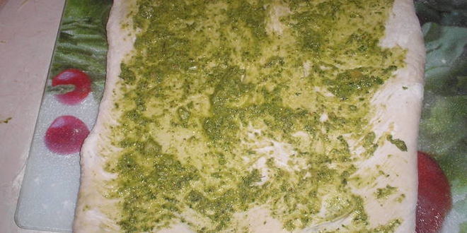Рецепт хлеба с соусом песто