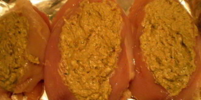 Рецепт куриного филе с соусом песто