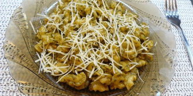 Рецепт Макарон с соусом песто