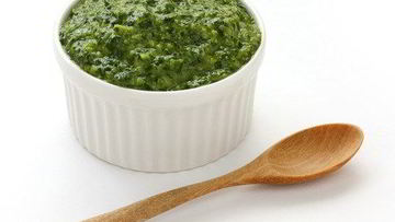 Рецепт Песто из черемши и петрушки с грецкими орехами